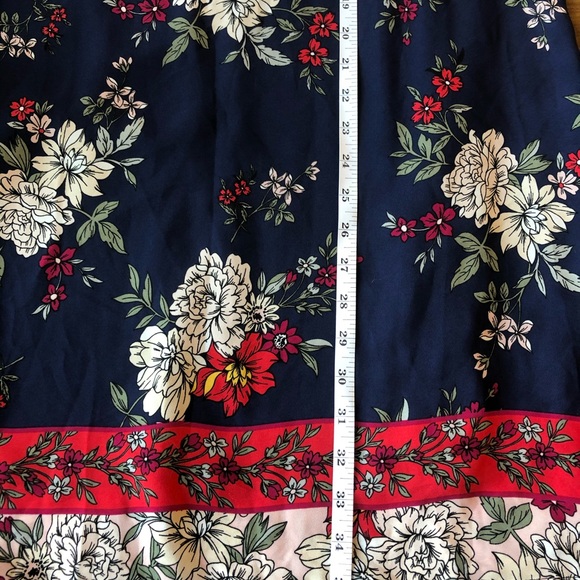 Miami cutout neck floral dress - Picture 6 of 10